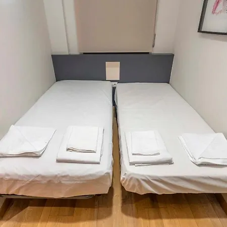 Apartmán 2 Bedroom With Balcony In Eixample 1-1