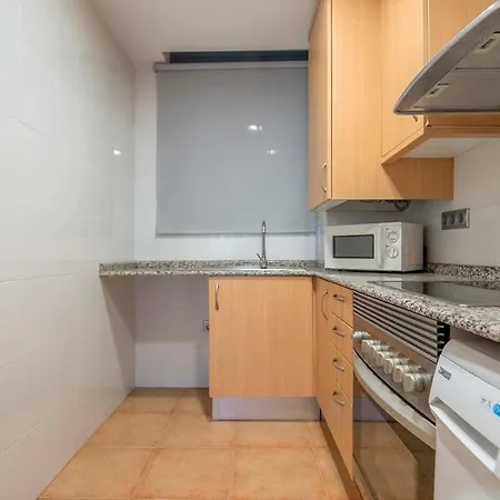2 Bedroom With Balcony In Eixample 1-1 *