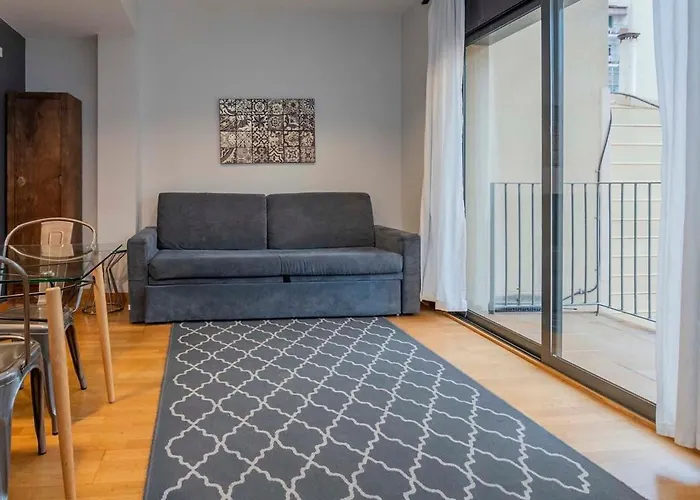 The Collection - 2 Bedroom With Balcony In Eixample 1-1 * برشلونة