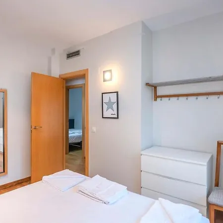 Lägenhet 2 Bedroom With Balcony In Eixample 1-1 *